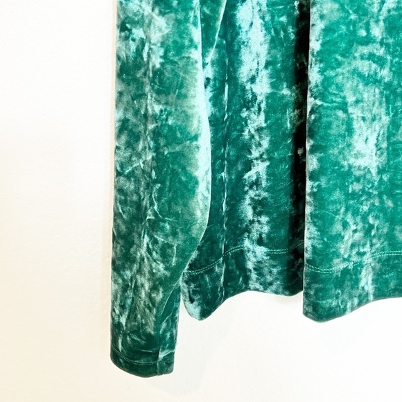 Ava & VIV Green Long Sleeve Plus Size Women Velvet Material Blouse 3X Brand New - Picture 2 of 5
